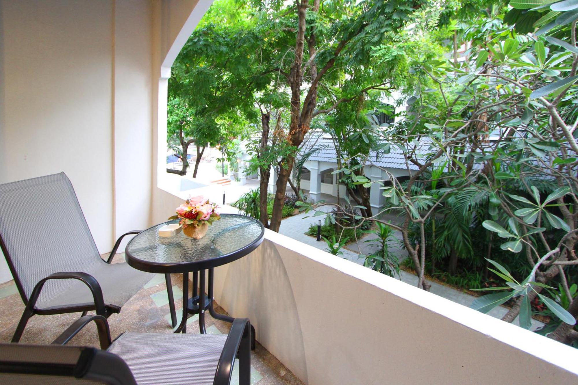 Pooh Beach Resort & Spa Praia de Jomtien Exterior foto