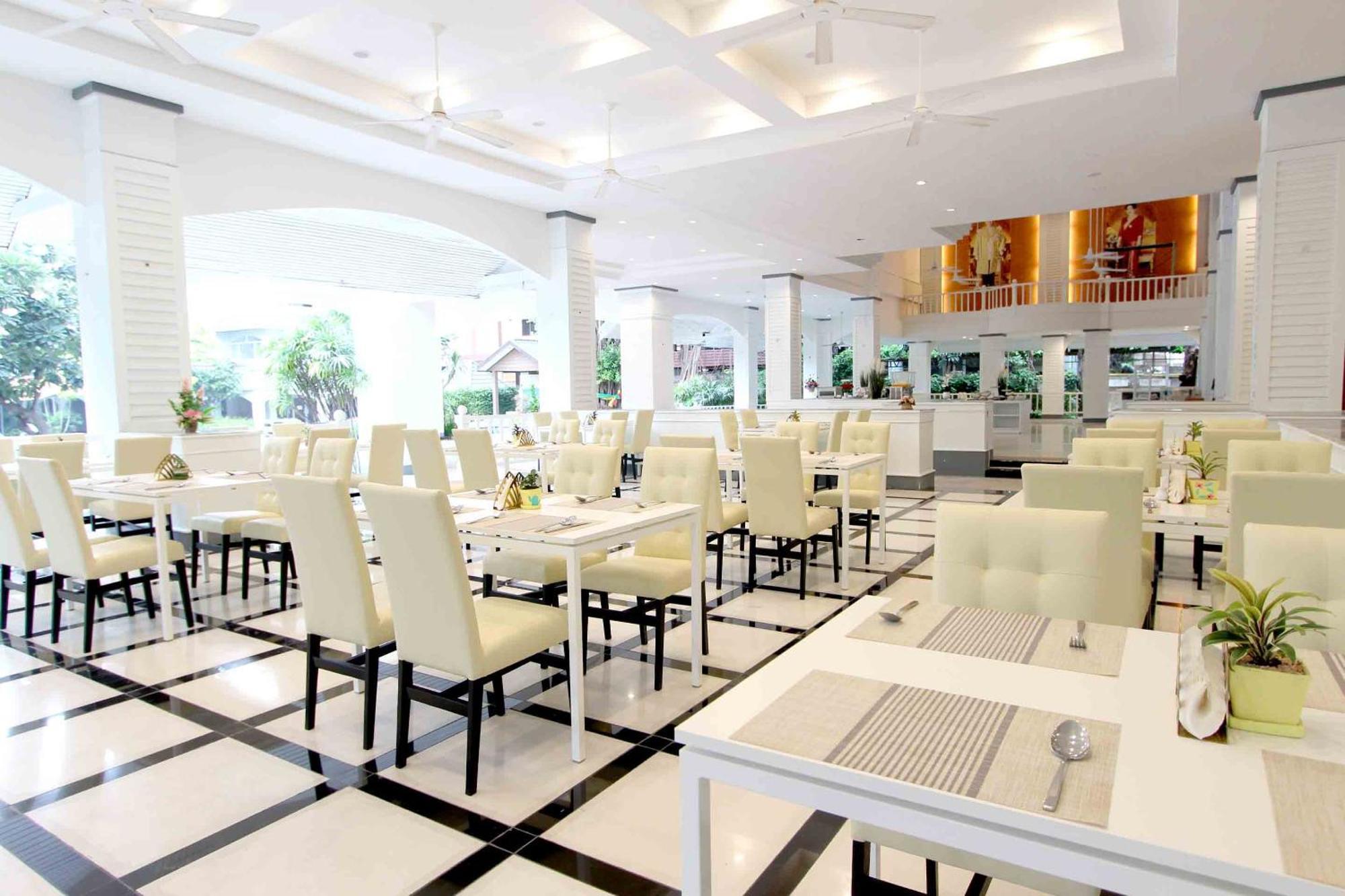 Pooh Beach Resort & Spa Praia de Jomtien Exterior foto