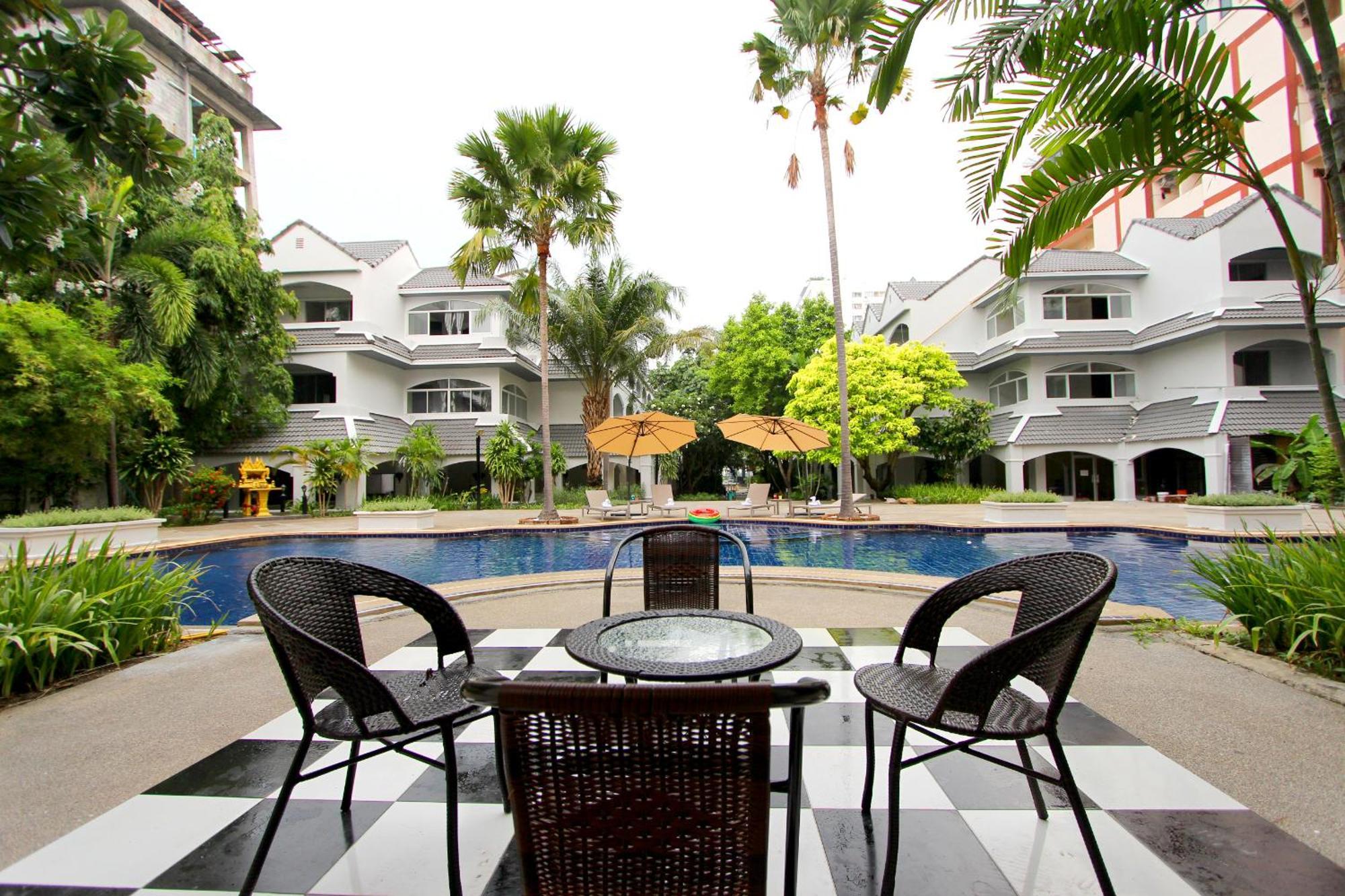 Pooh Beach Resort & Spa Praia de Jomtien Exterior foto
